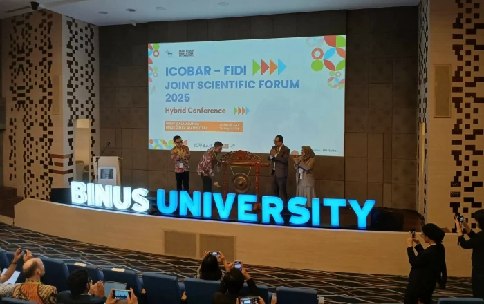 BINUS University Gelar...