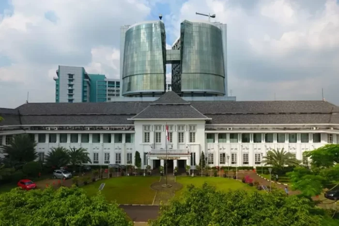 Demo di Jakarta, UI...
