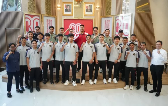Menpora Dito Lepas Timnas...