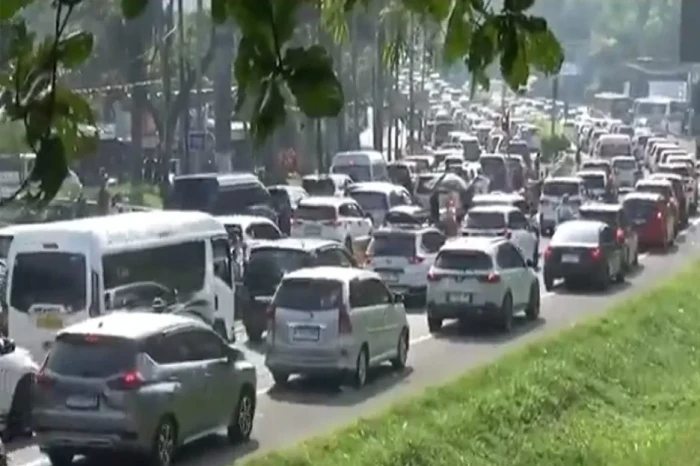 Libur Panjang, Kendaraan...