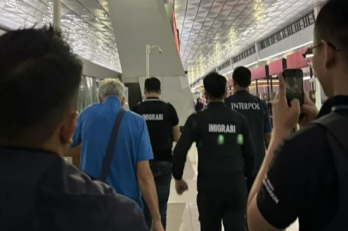 Ditjen Imigrasi Tangkap...