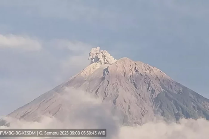 7 Kali Gunung Semeru...