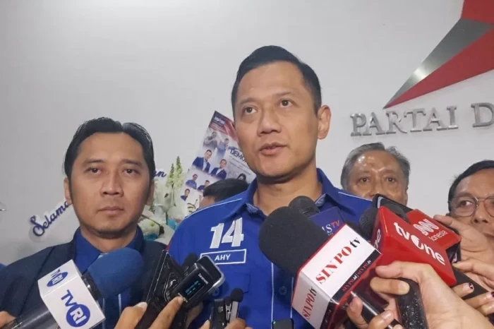 Tanggapi Desakan Reformasi...