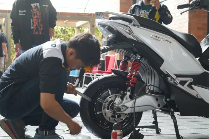 Era Pajak Motor Listrik...