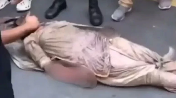 Massa Menggila, Istri...