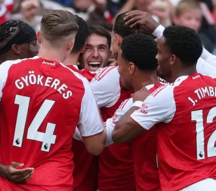 Arsenal Gusur Liverpool...