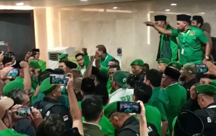Kericuhan Warnai Muktamar...