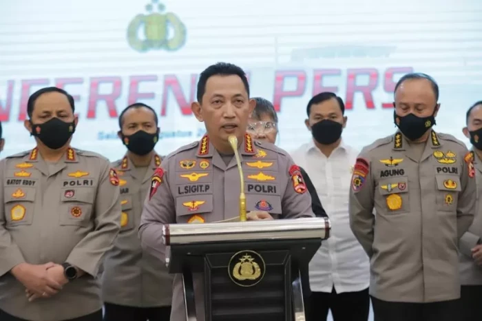 4 Jenderal Digeser ke...