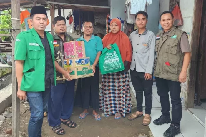 GP Ansor Berikan Warung...