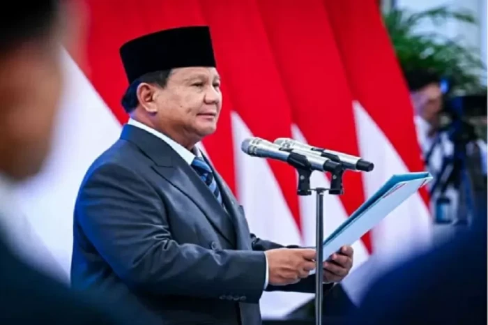 Daftar Pejabat di Pusaran...