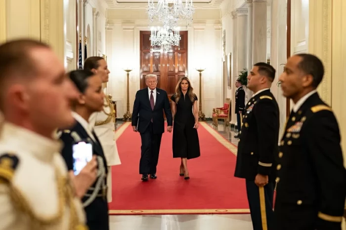 Trump Restui Pejuang...