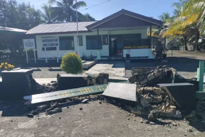 Dampak Gempa Sarmi M6,6,...