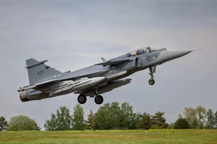 Ukraina Beli 150 Jet...