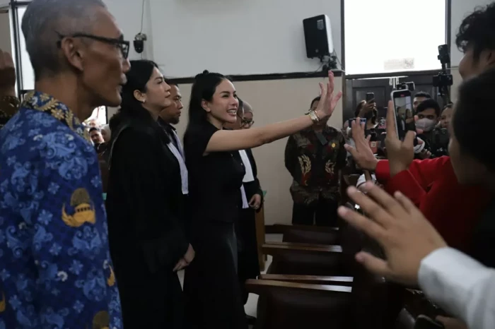 Dapat Vonis Lebih Ringan,...