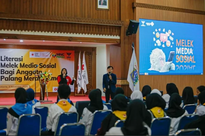 Pelatihan Literasi Digital,...