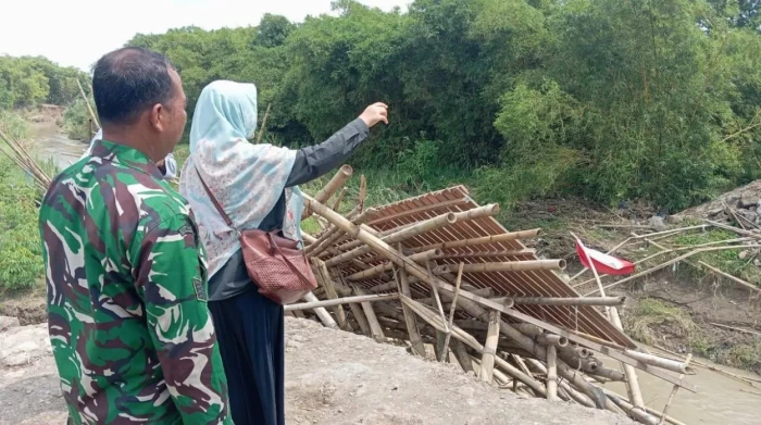 Jembatan Darurat di...