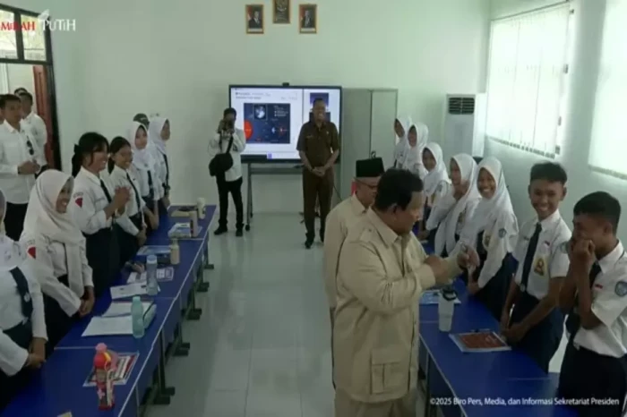 Momen Lucu Prabowo Tantang...