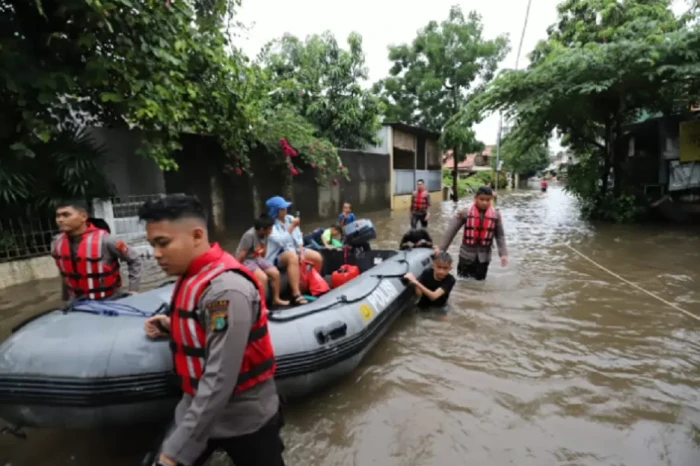 Update Banjir Jakarta,...