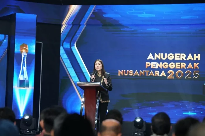 Angela Tanoesoedibjo...