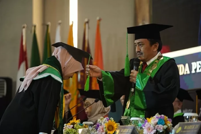 Wisuda 1.558 Sarjana,...