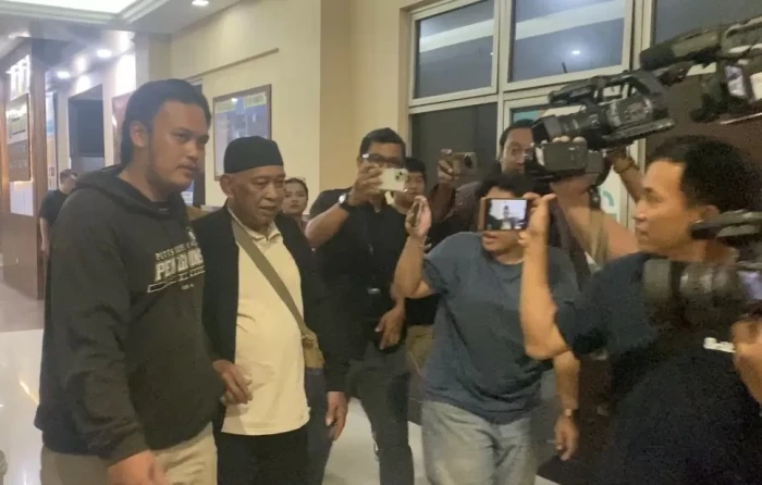 Kakek Alvaro Kiano Datangi...