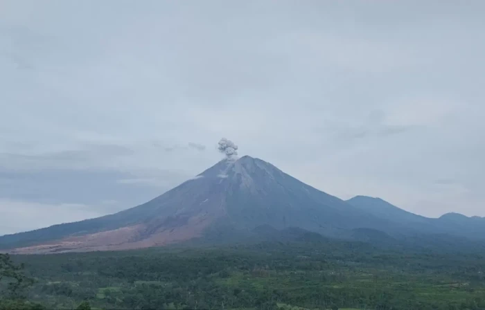Pagi Ini Gunung Semeru...