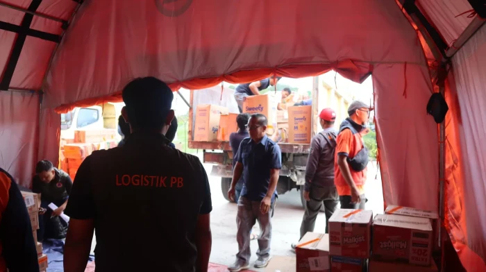 Distribusi Logistik...