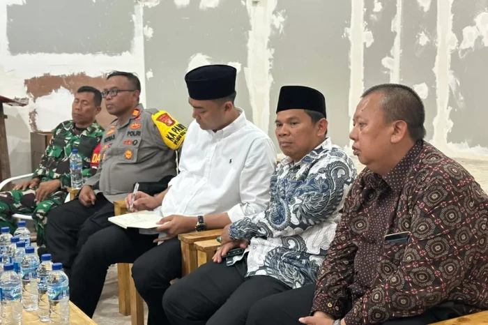 Stafsus Menag Hadiri...
