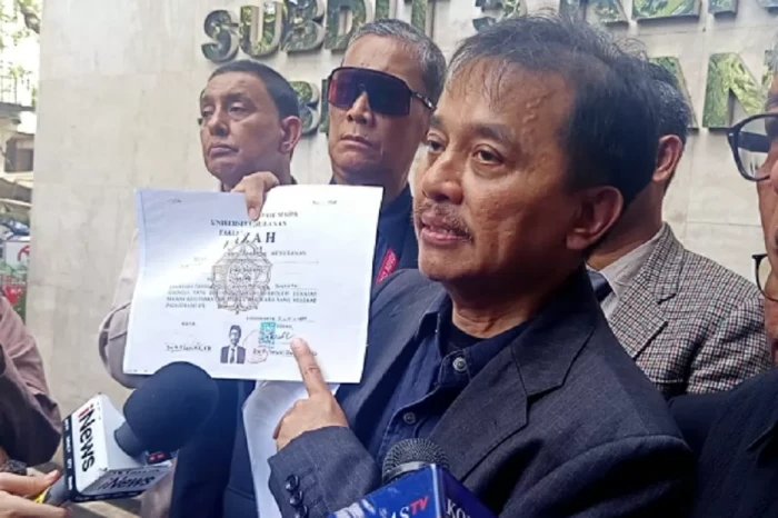 Minta Ijazah Jokowi...