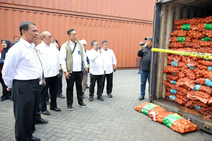 72 Ton Impor Bawang...