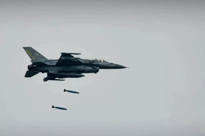 Kamboja: Jet Tempur...
