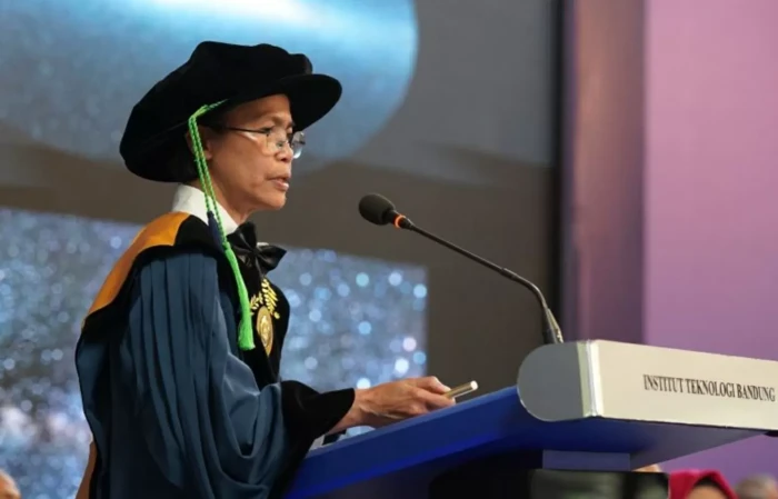 Mengenal Prof Premana,...