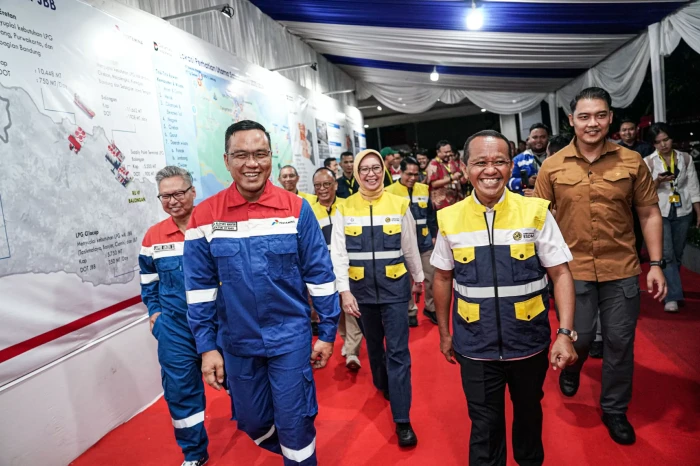 Bahlil Pastikan Distribusi...