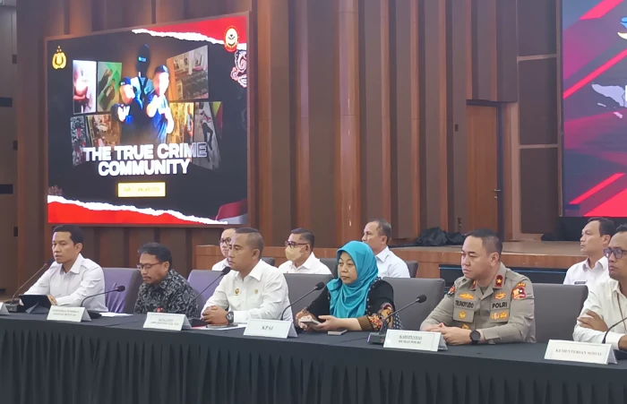 Densus 88 Ungkap Puluhan...