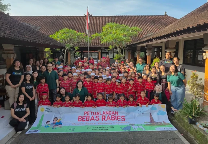Cegah Rabies Sejak Dini,...