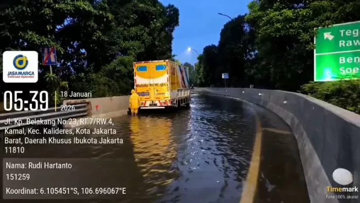 Tol Sedyatmo Tergenang...