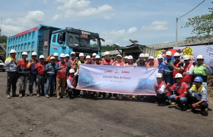 MHU Uji Coba Truk Angkut...
