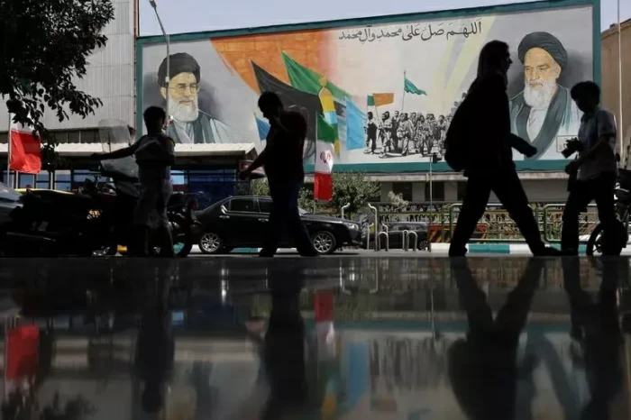 Iran Tuntut Negosiasi...