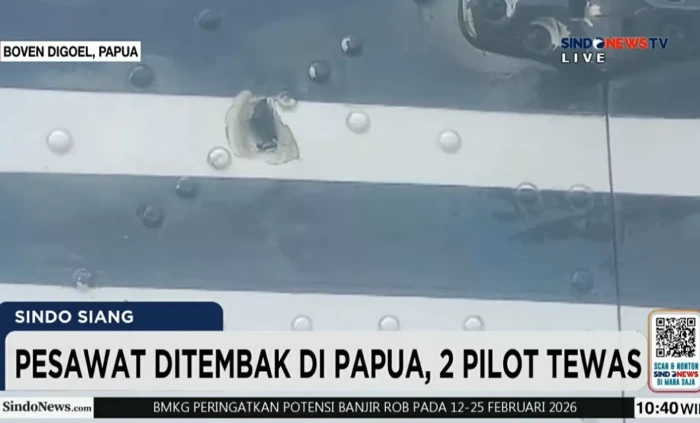 Penembakan Pesawat Smart...