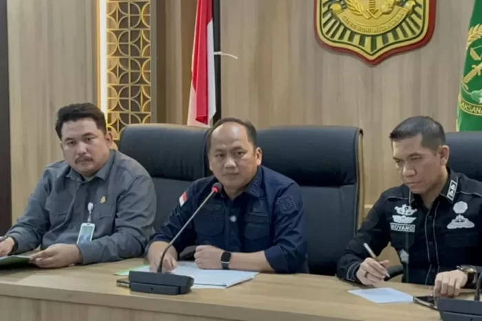 Kejagung Geledah 16...