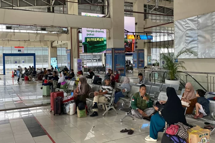 Arus Mudik 2026 di Terminal...