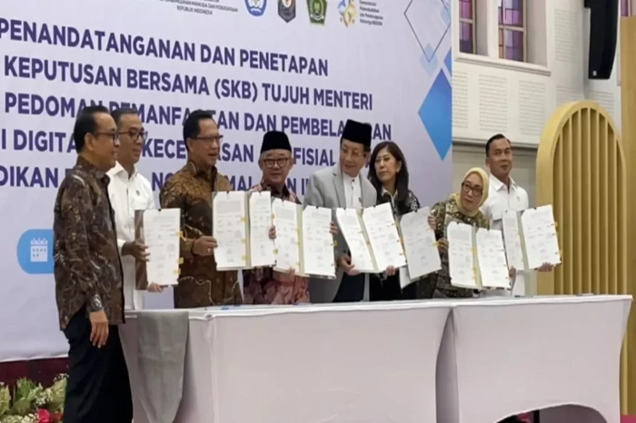 7 Menteri Teken SKB,...