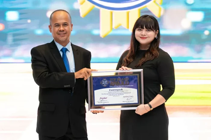 Raih Top Brand Award...