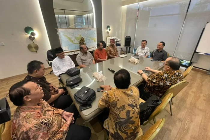 Giliran Guru Besar hingga...
