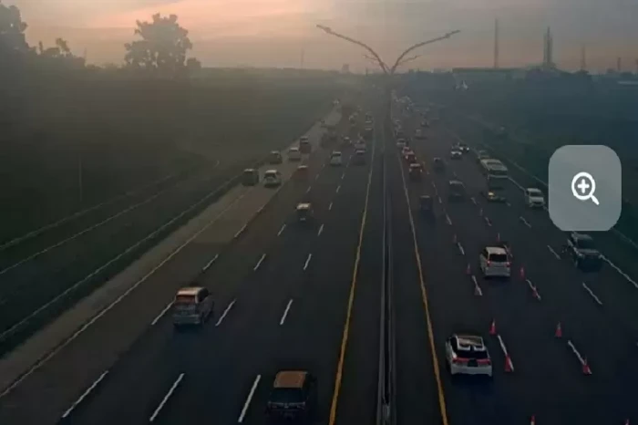 Korlantas Terapkan Contraflow...