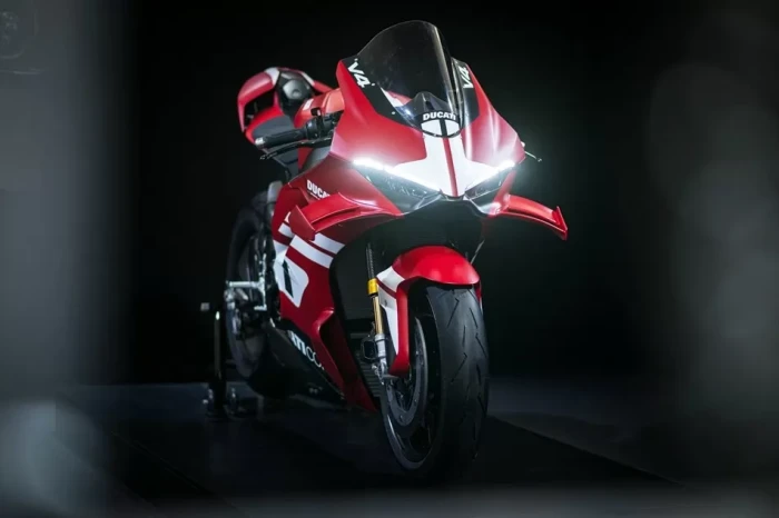 Ducati Superleggera...