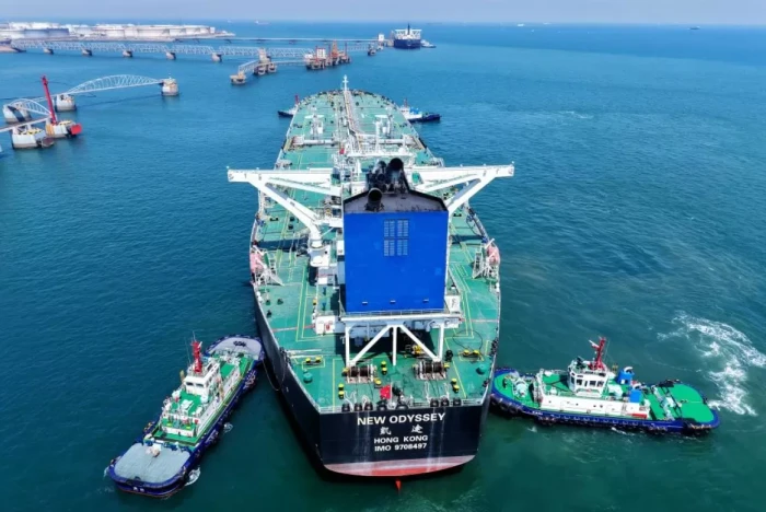 Krisis Selat Hormuz,...