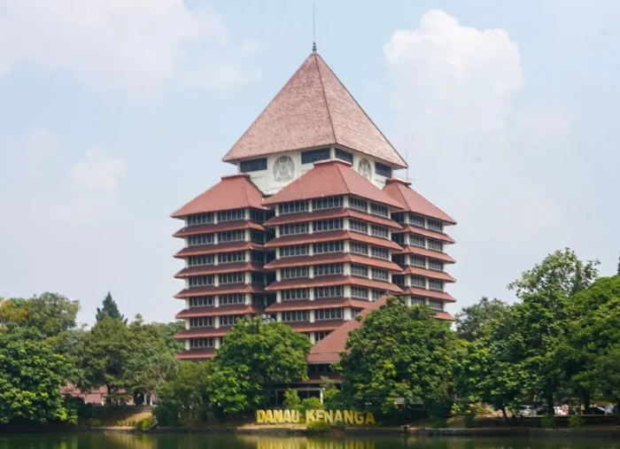 Biaya Kuliah UI Jalur...