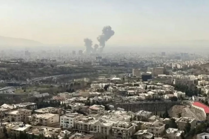 Perang Iran vs Amerika-Israel,...