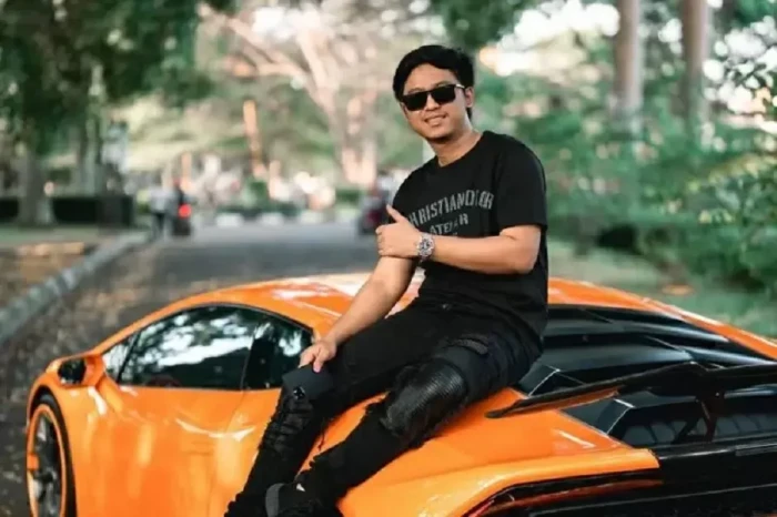 Mantan Crazy Rich Doni...